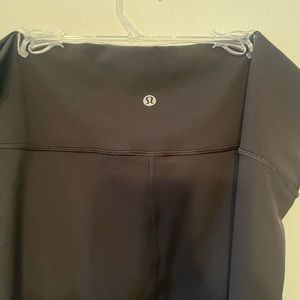 Size 18 wunder under Lululemon leggings-black
